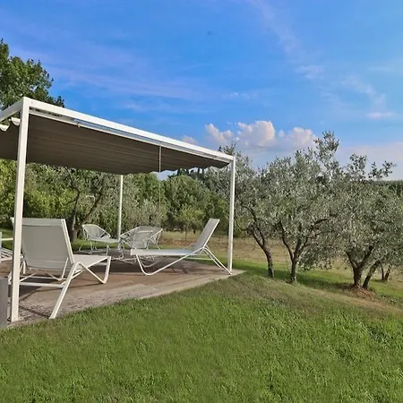 Poggio Baronti Bed & Breakfast 4*